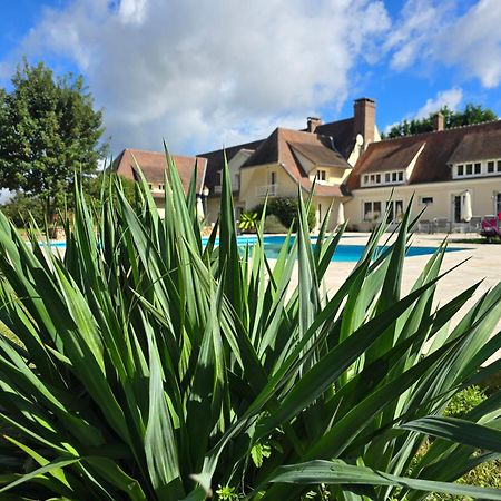 Bed and Breakfast Domaine Des Bruns Châtillon-Coligny Esterno foto
