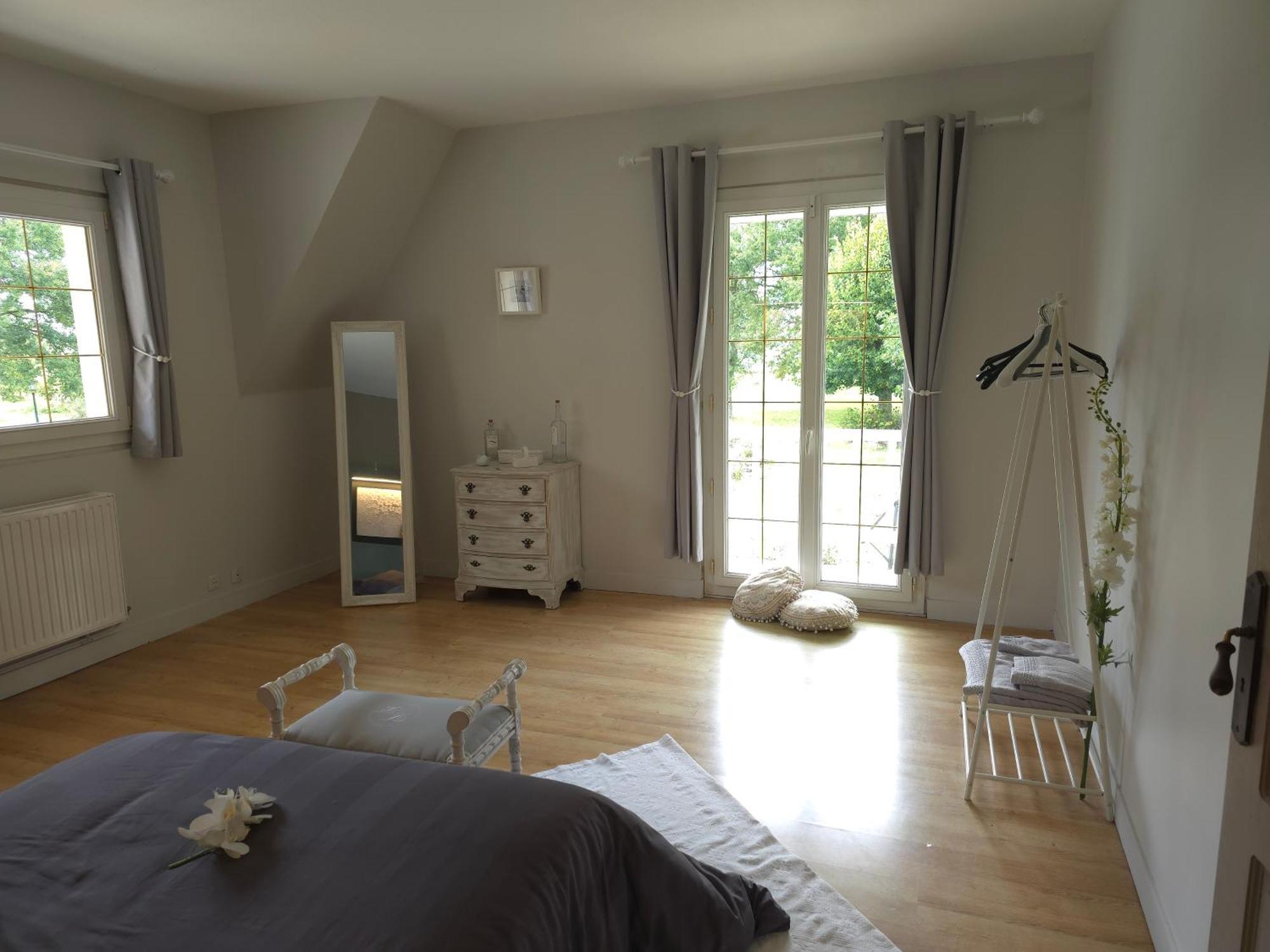 Bed and Breakfast Domaine Des Bruns Châtillon-Coligny Esterno foto