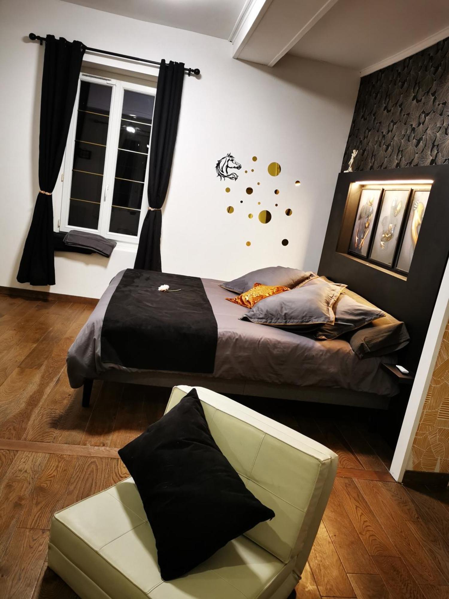 Bed and Breakfast Domaine Des Bruns Châtillon-Coligny Esterno foto